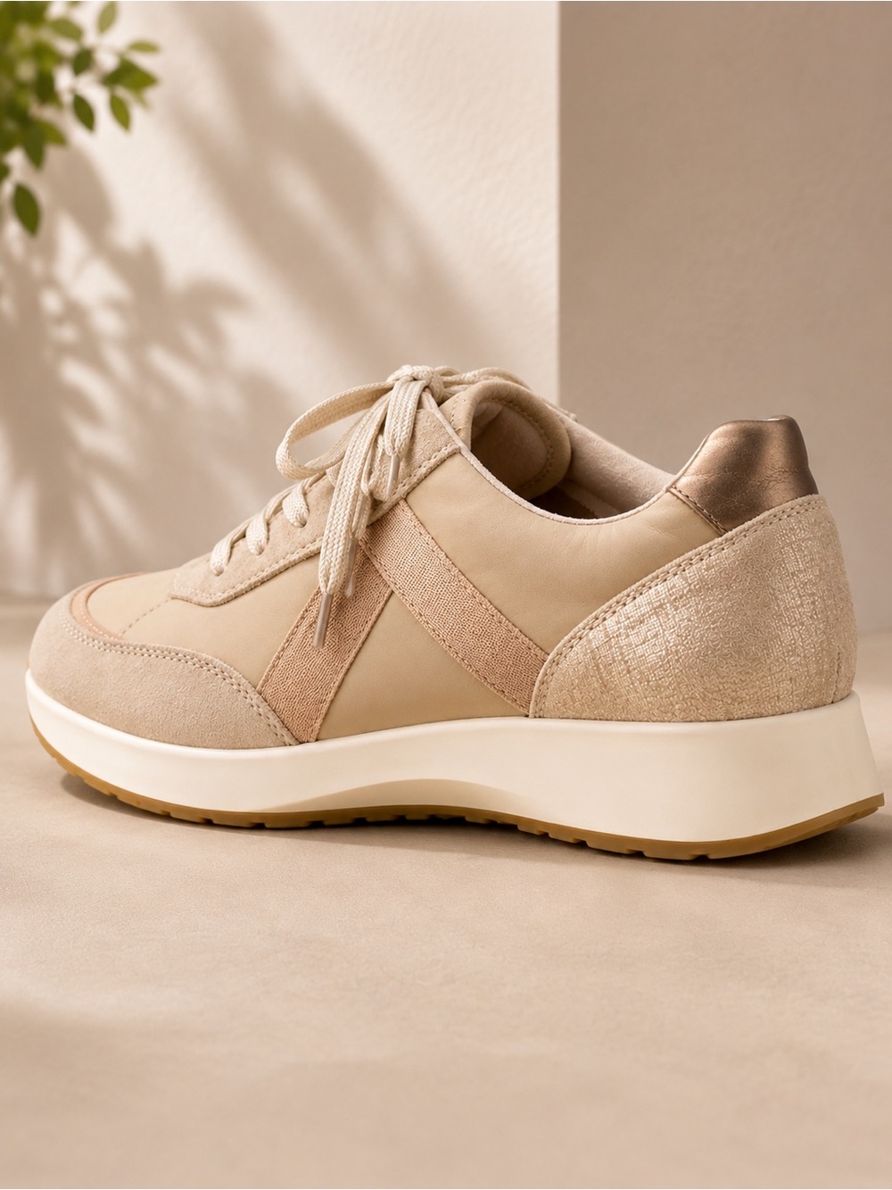 NEW MUNRO Piper Khaki Gold Suede Mixed Media Neutral Comfort Walking Sneakers
